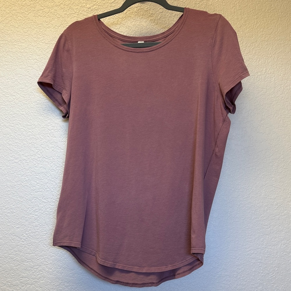 lululemon athletica Mauve Short Sleeve Tee